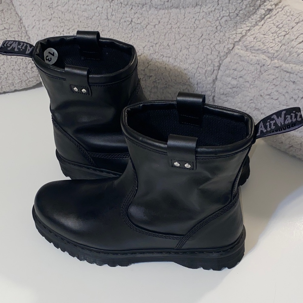 Dr Martens Anistone Lo Leather  Pull-On Biker  Boots Sz 13 NEW $170